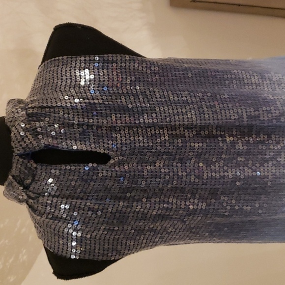 Alice+Olivia silk sequined dress size M NWOT - Picture 8 of 9